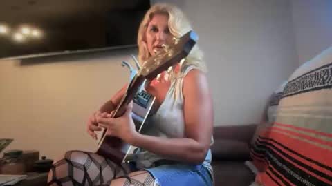 Daisy137 online show from 06/03/26, 06:24