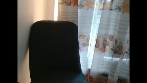 Snapshot of daisy_ashe chatting on 09/10/25, 01:22 Ashe online show from 09/10/25, 01:22