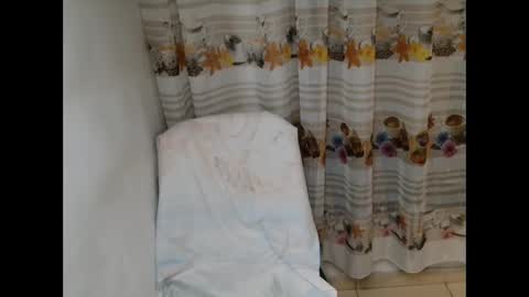 Snapshot of daisy_ashe chatting on 10/13/25, 06:52 Ashe online show from 10/13/25, 06:52