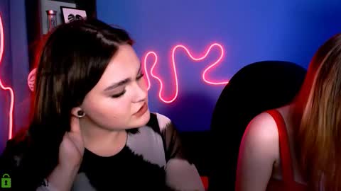 Snapshot of daisy_candy chatting on 09/25/25, 09:18 Little Di online show from 09/25/25, 09:18