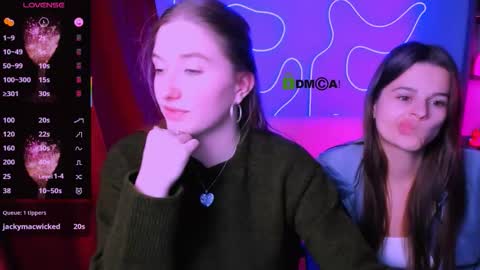 Snapshot of daisy_candy chatting on 10/06/25, 12:08 Little Di online show from 10/06/25, 12:08