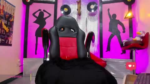 daisy_jonexxx22 online show from 04/15/26, 04:52