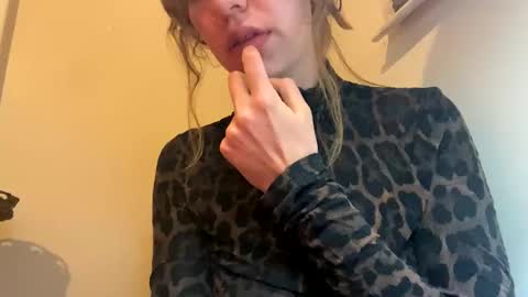 DaisyB3 online show from 04/23/26, 07:41