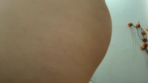 Snapshot of daisyluvsyou chatting on 06/24/26, 05:06 Daisyy online show from 06/24/26, 05:06