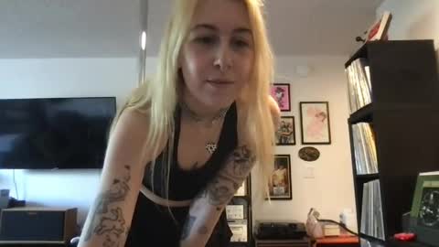 daisymynx online show from 04/04/26, 11:02