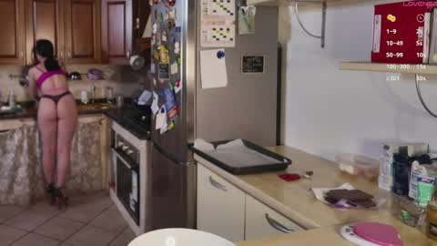 Snapshot of daisyxxx02 chatting on 04/08/26, 10:32 FrontBackLive online show from 04/08/26, 10:32