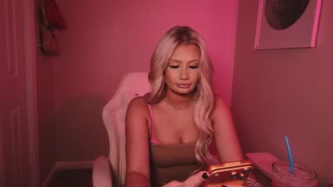 Snapshot of daisyy888 chatting on 01/11/26, 12:37 daisy online show from 01/11/26, 12:37