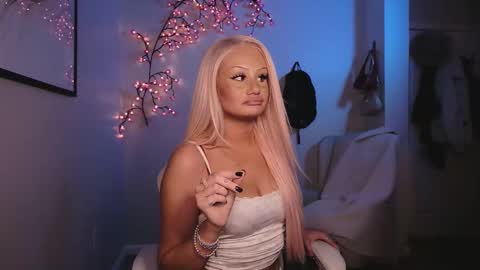 Snapshot of daisyy888 chatting on 02/11/26, 12:37 daisy online show from 02/11/26, 12:37