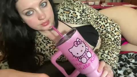 daisy love online show from 01/04/25, 08:17