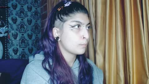 Snapshot of dak_7 chatting on 01/30/25, 01:44 -- -- help me reach 100 hands up online show from 01/30/25, 01:44