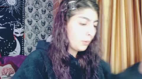 Snapshot of dak_7 chatting on 01/31/25, 05:19 -- -- help me reach 100 hands up online show from 01/31/25, 05:19