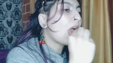 Snapshot of dak_7 chatting on 02/12/25, 07:02 -- -- help me reach 100 hands up online show from 02/12/25, 07:02