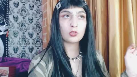 Snapshot of dak_7 chatting on 03/07/25, 02:25 -- -- help me reach 100 hands up online show from 03/07/25, 02:25