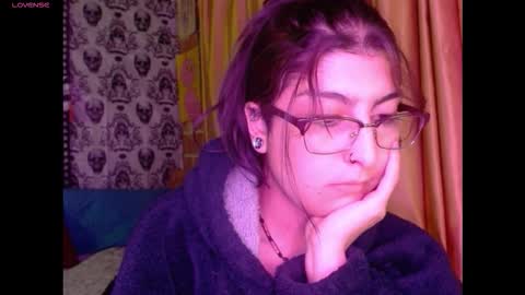 Snapshot of dak_7 chatting on 11/07/25, 02:55 -- -- help me reach 100 hands up online show from 11/07/25, 02:55