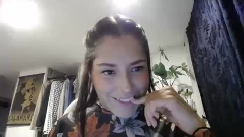 IG  dakotasofiaa online show from 01/28/25, 02:32