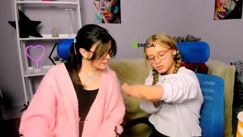 Snapshot of dakota4you chatting on 03/05/25, 04:46 Dakota online show from 03/05/25, 04:46