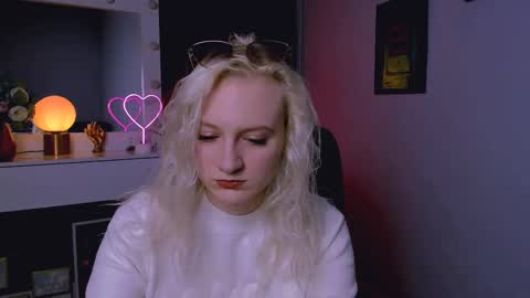 Snapshot of dakota4you chatting on 03/10/25, 08:26 Dakota online show from 03/10/25, 08:26