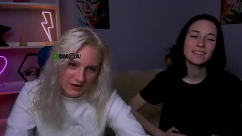 Snapshot of dakota4you chatting on 03/10/25, 04:03 Dakota online show from 03/10/25, 04:03