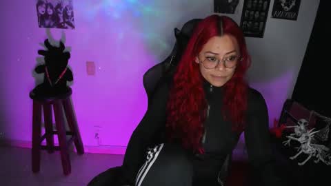 Dakota Crab online show from 09/19/25, 12:12