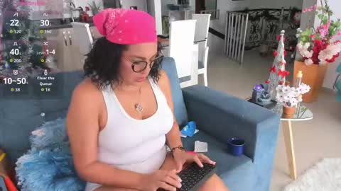 Snapshot of dakota_johnsson10 chatting on 11/23/25, 01:33 Dakota Johnson online show from 11/23/25, 01:33