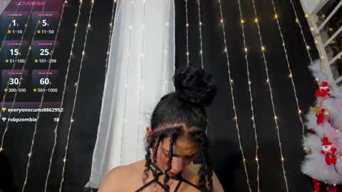 Snapshot of dakota_m01 chatting on 12/22/24, 04:06 Dakota online show from 12/22/24, 04:06