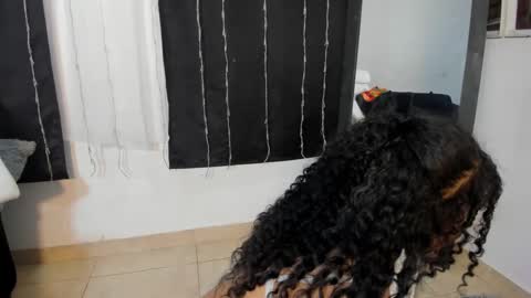 Snapshot of dakota_m01 chatting on 01/09/25, 07:31 Dakota online show from 01/09/25, 07:31