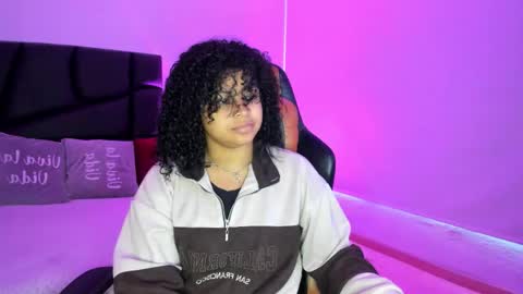 Snapshot of dakota_mars chatting on 09/27/25, 12:43 dakota_mars online show from 09/27/25, 12:43