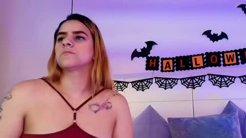 Dakota-Megan online show from 10/28/25, 02:53