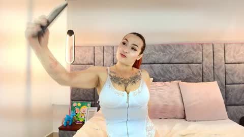 Dakota-Megan online show from 11/25/25, 01:33