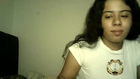 Estefany online show from 05/19/26, 01:56