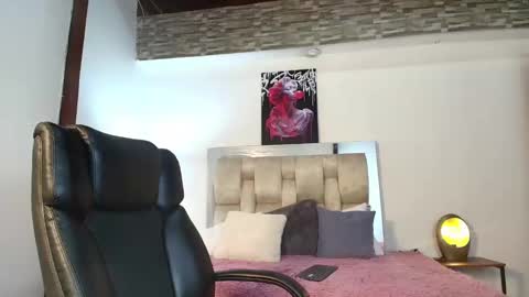 Snapshot of dakotarobbins_ chatting on 01/20/25, 07:25 dakotarobbins_ online show from 01/20/25, 07:25