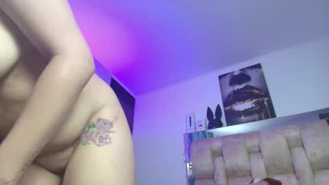 Snapshot of dakotarobbins_ chatting on 11/19/25, 08:53 dakotarobbins_ online show from 11/19/25, 08:53