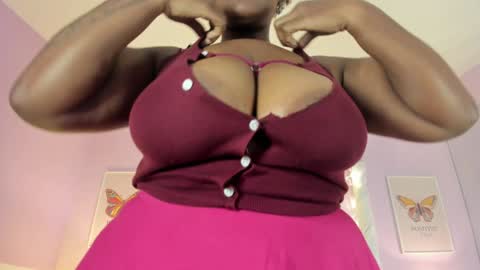 Snapshot of dakotasexshow2 chatting on 02/06/25, 10:43 Dakota Sex Show online show from 02/06/25, 10:43