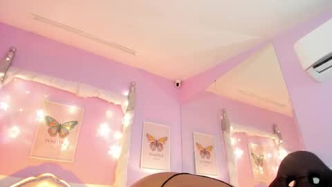 Snapshot of dakotasexshow2 chatting on 02/26/25, 01:53 Dakota Sex Show online show from 02/26/25, 01:53