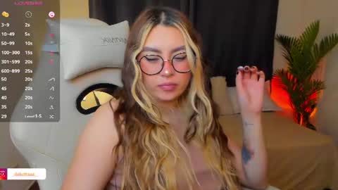 dakottaa__ online show from 07/05/26, 12:06