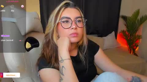 dakottaa__ online show from 07/11/26, 02:14