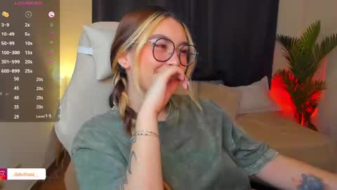 dakottaa__ online show from 07/16/26, 12:05