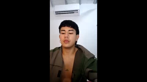 Snapshot of dalejo02 chatting on 12/22/25, 12:51 dalejo02 online show from 12/22/25, 12:51