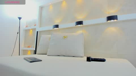 DALHIA online show from 04/01/26, 06:25