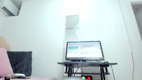  Ren  online show from 02/05/25, 10:55