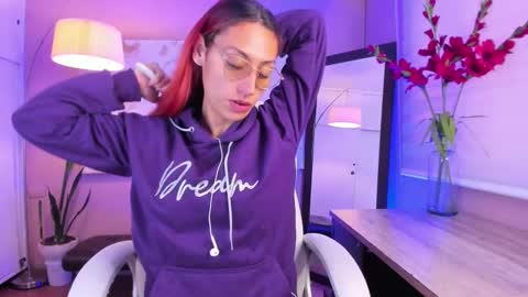 Snapshot of dalia_garrett chatting on 01/10/25, 01:20 Dalia online show from 01/10/25, 01:20