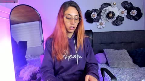 Snapshot of dalia_garrett chatting on 01/29/25, 01:37 Dalia online show from 01/29/25, 01:37