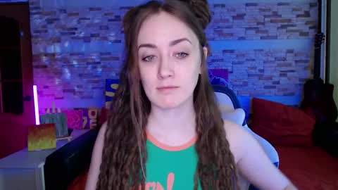 Snapshot of dalia_peach chatting on 03/20/26, 10:09 Dalia online show from 03/20/26, 10:09