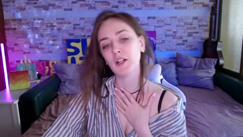 Snapshot of dalia_peach chatting on 04/07/26, 10:37 Dalia online show from 04/07/26, 10:37