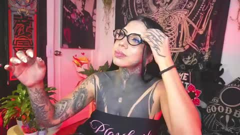 Snapshot of dalia_vorhees chatting on 06/06/26, 02:05 dalia_vorhees online show from 06/06/26, 02:05