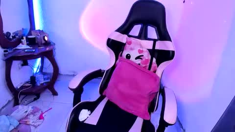 Dalia April online show from 03/24/26, 11:26