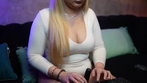 Snapshot of daliamissy chatting on 03/25/26, 08:04 Dalia online show from 03/25/26, 08:04