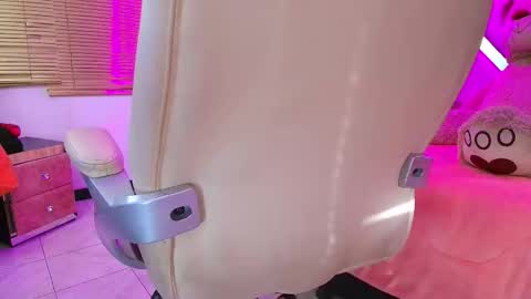 Daliia    online show from 12/02/25, 12:54