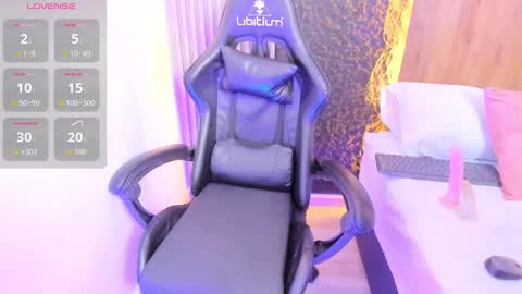 D A L I L A online show from 11/05/25, 09:15