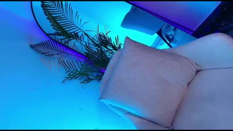 dalilathoms online show from 01/11/26, 08:47